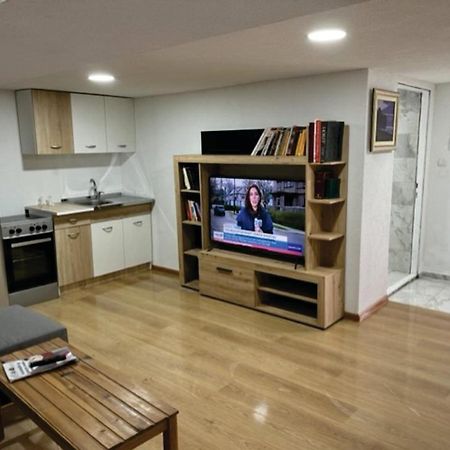 Demo'S Place Gusinje Экстерьер фото